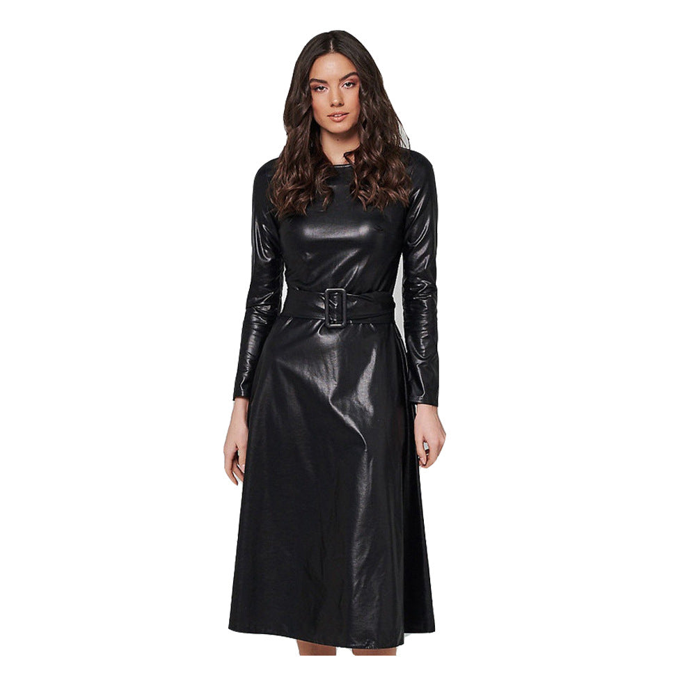 Robe Slim en Similicuir – Col Rond, Ceinture & Coupe Moulante