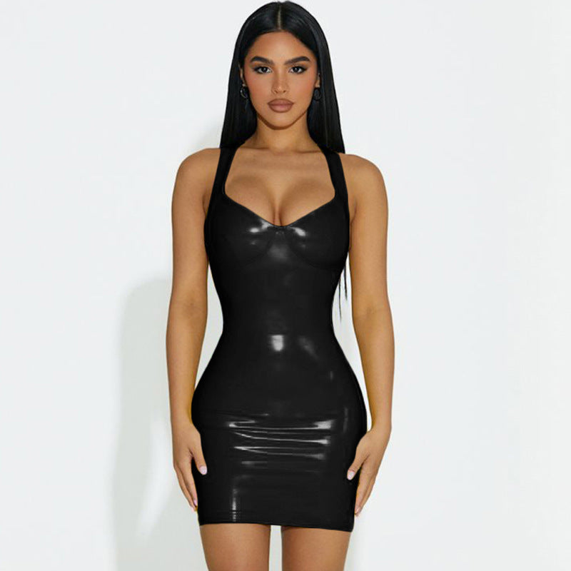 Robe Bretelles PU Cuir Brillant — Taille Cinée & Coupe Gainante