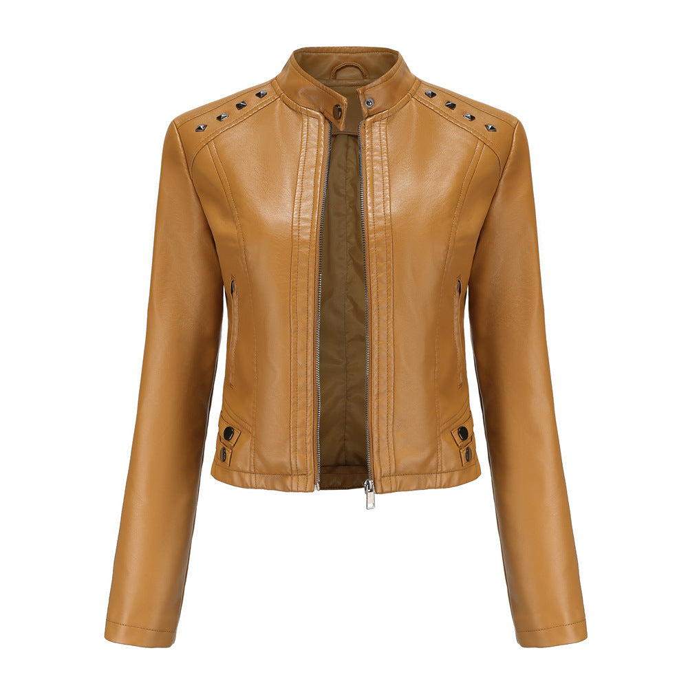Veste Courte Cloutée en Similicuir – Col Montant & Coupe Slim