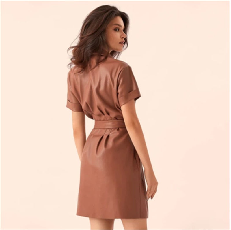 Robe en Similicuir – Coupe Bodycon & Allure Dark-Luxury