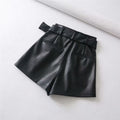Bermuda Short Faux Cuir Taille Haute – Noir & Rouge