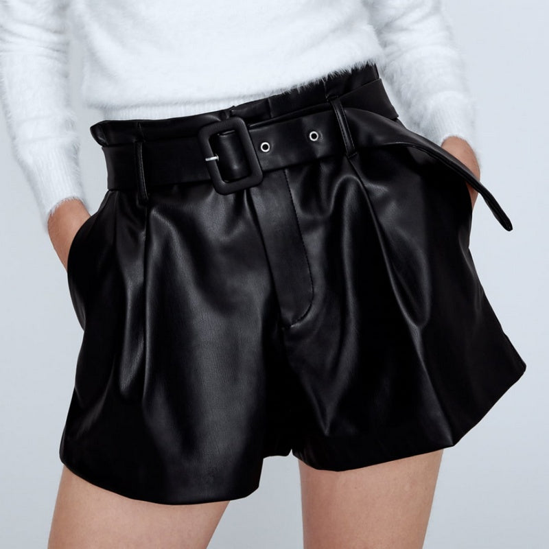 Bermuda Short Faux Cuir Taille Haute – Noir & Rouge