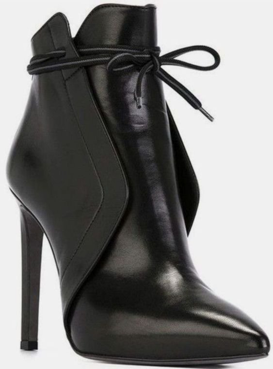 Boots Stiletto Bout Pointu à Lacets — Impermeéables
