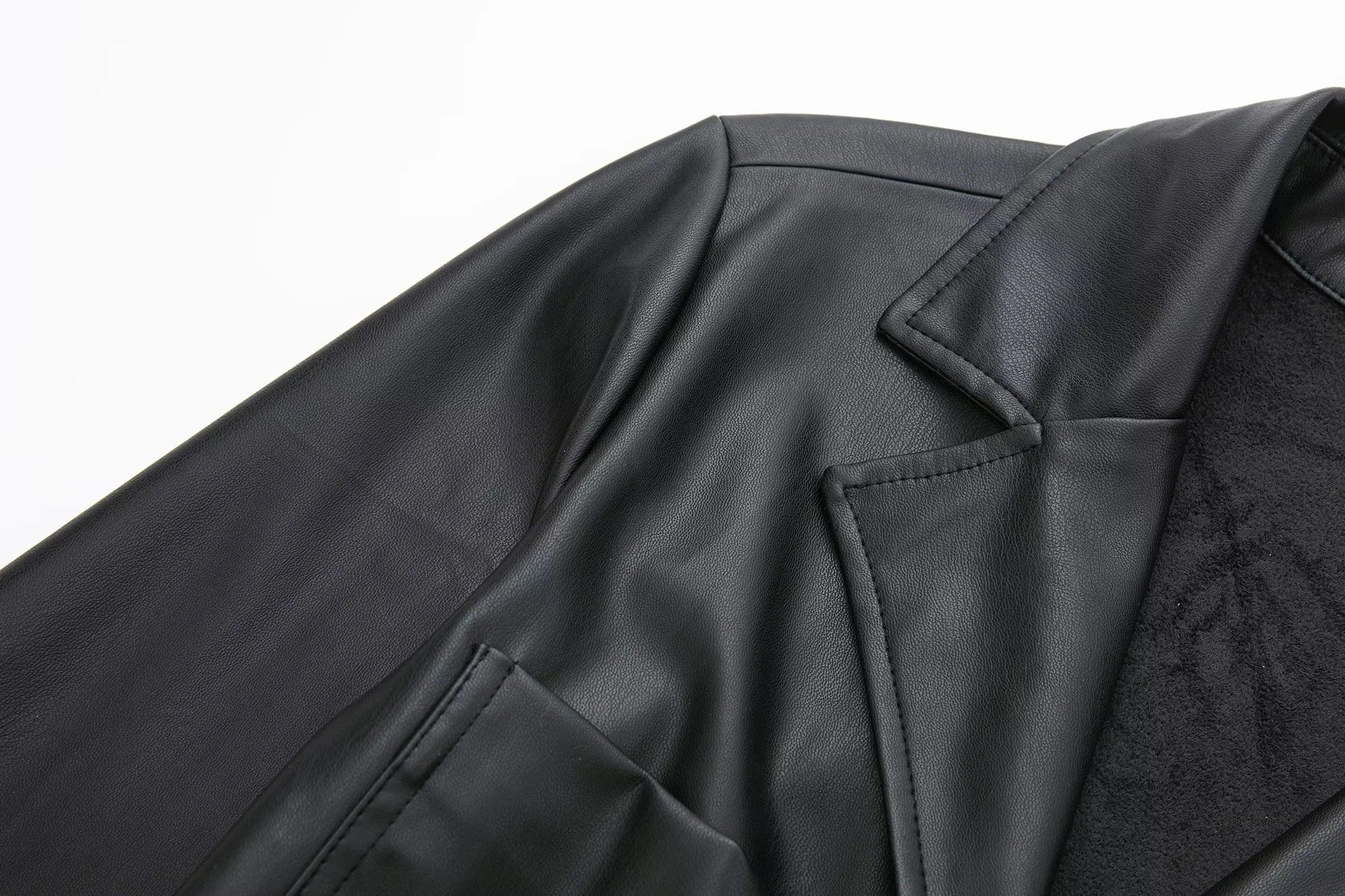 Combinaison Faux Cuir – Ceinture Décorative & Coupe Structurée