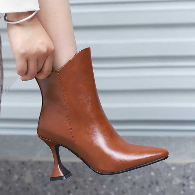 Escarpins en Cuir Souple — Chic & Confort