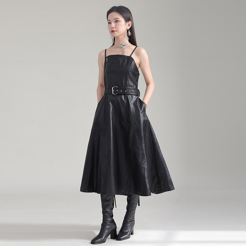 Robe Similicuir Taille Haute Bretelles – Coupe Amincissante & Retro