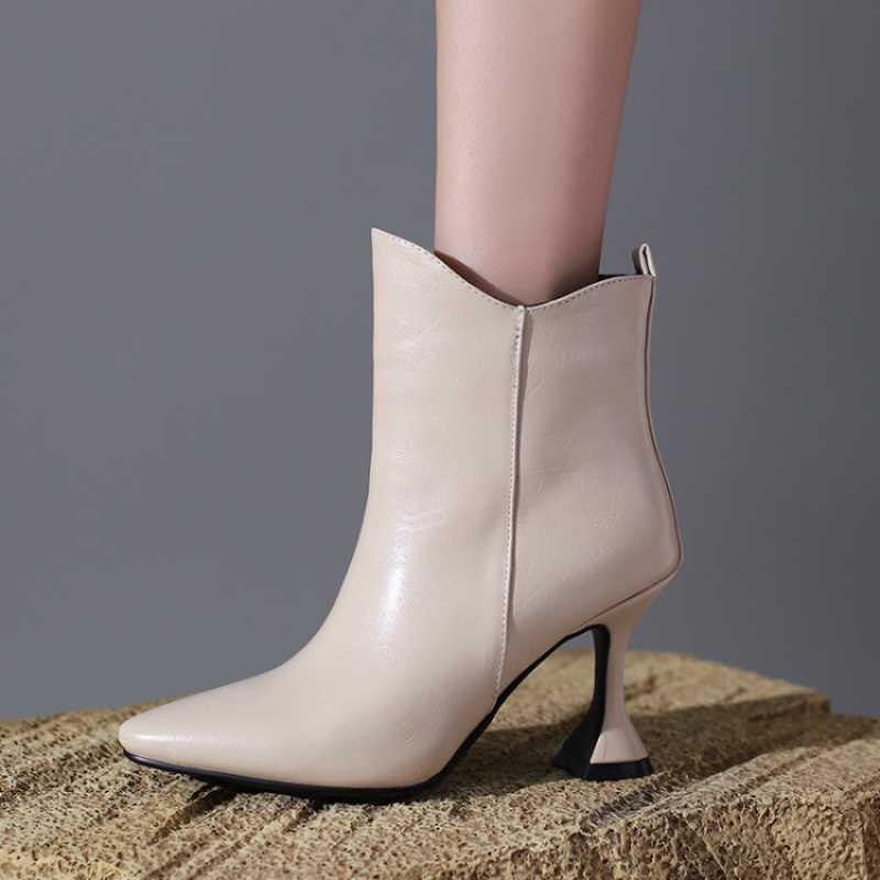 Escarpins en Cuir Souple — Chic & Confort