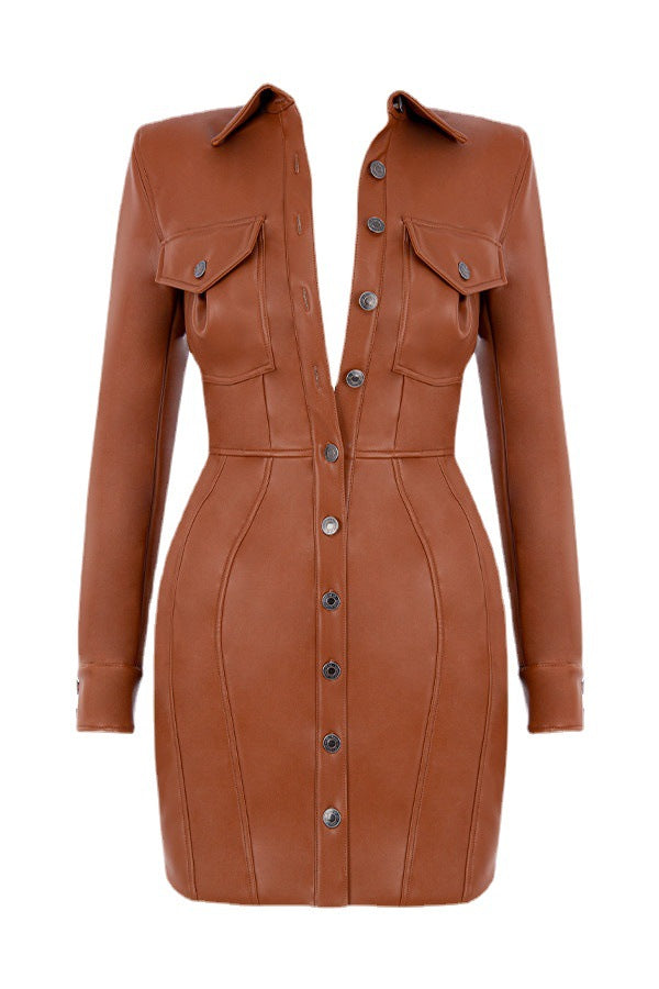 Robe One-Piece en Similicuir – Col Revers, Dos Nu & Coupe Sculptée