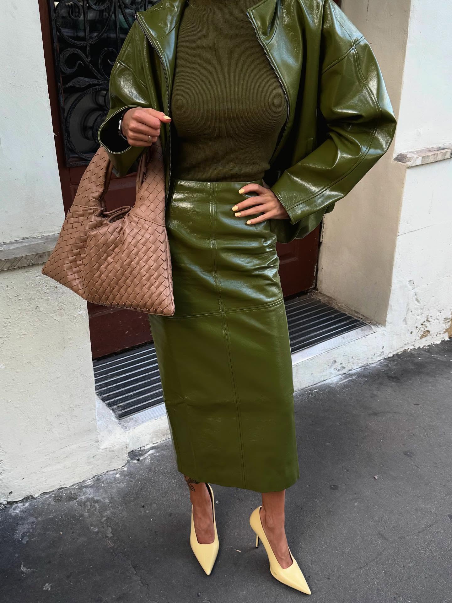 Ensemble Faux Cuir – Veste & Jupe Midi (Vert Kaki, Marron, Rouge)