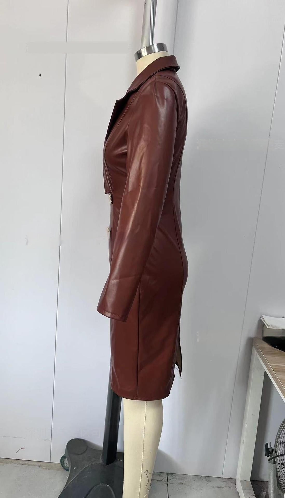 Robe PU Cuir Manches Longues — Boutons Costume & Coupe Longline