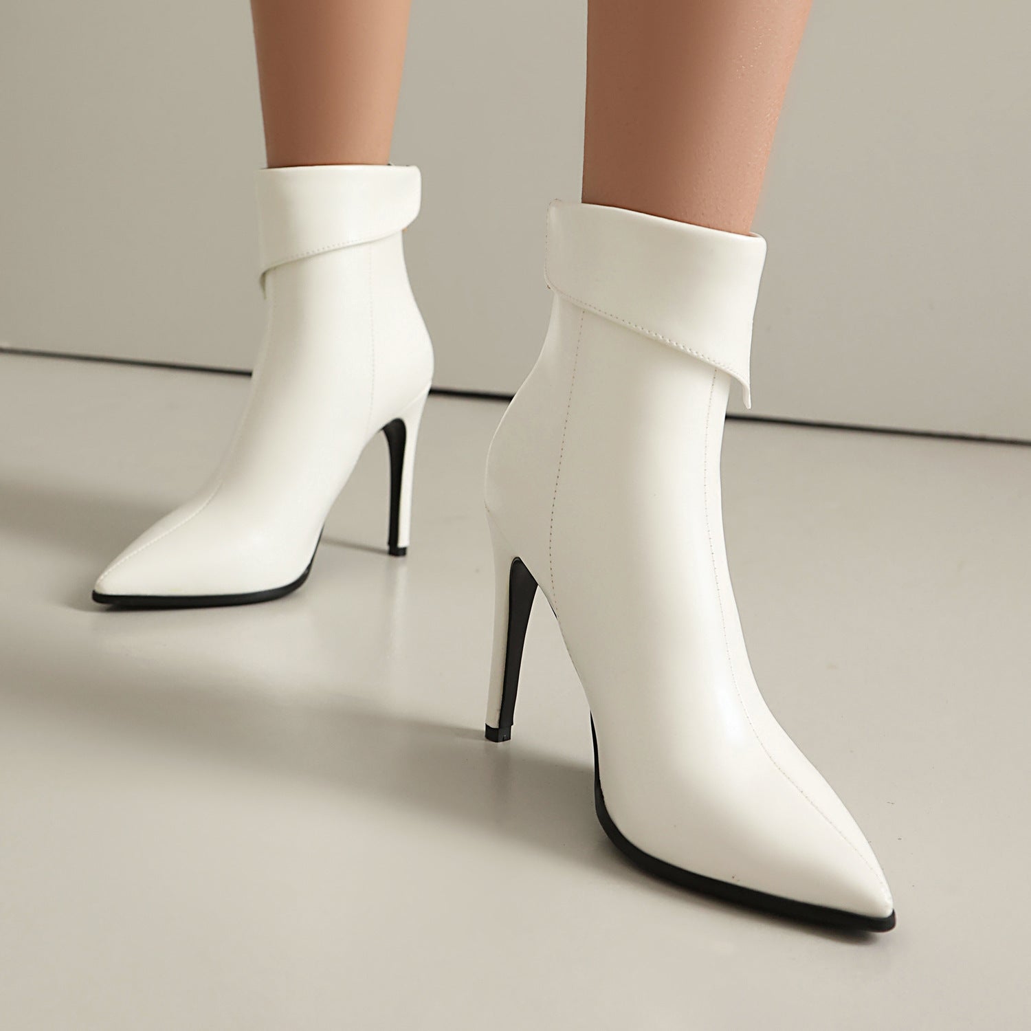 Escarpins Grande Taille Bout Pointu Zip Dos — Talon Haut